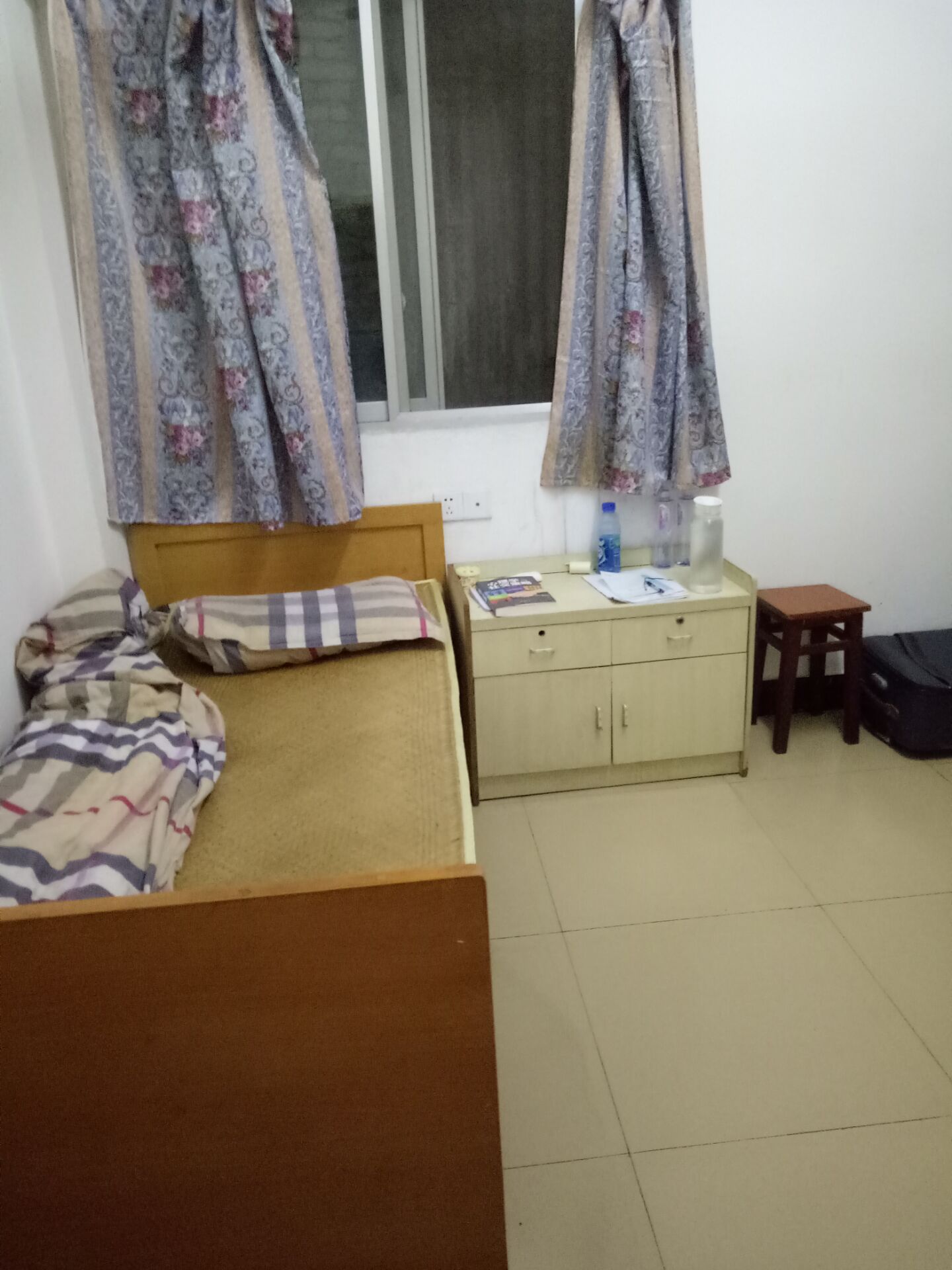 重慶市渝中區曾家巖敬老院