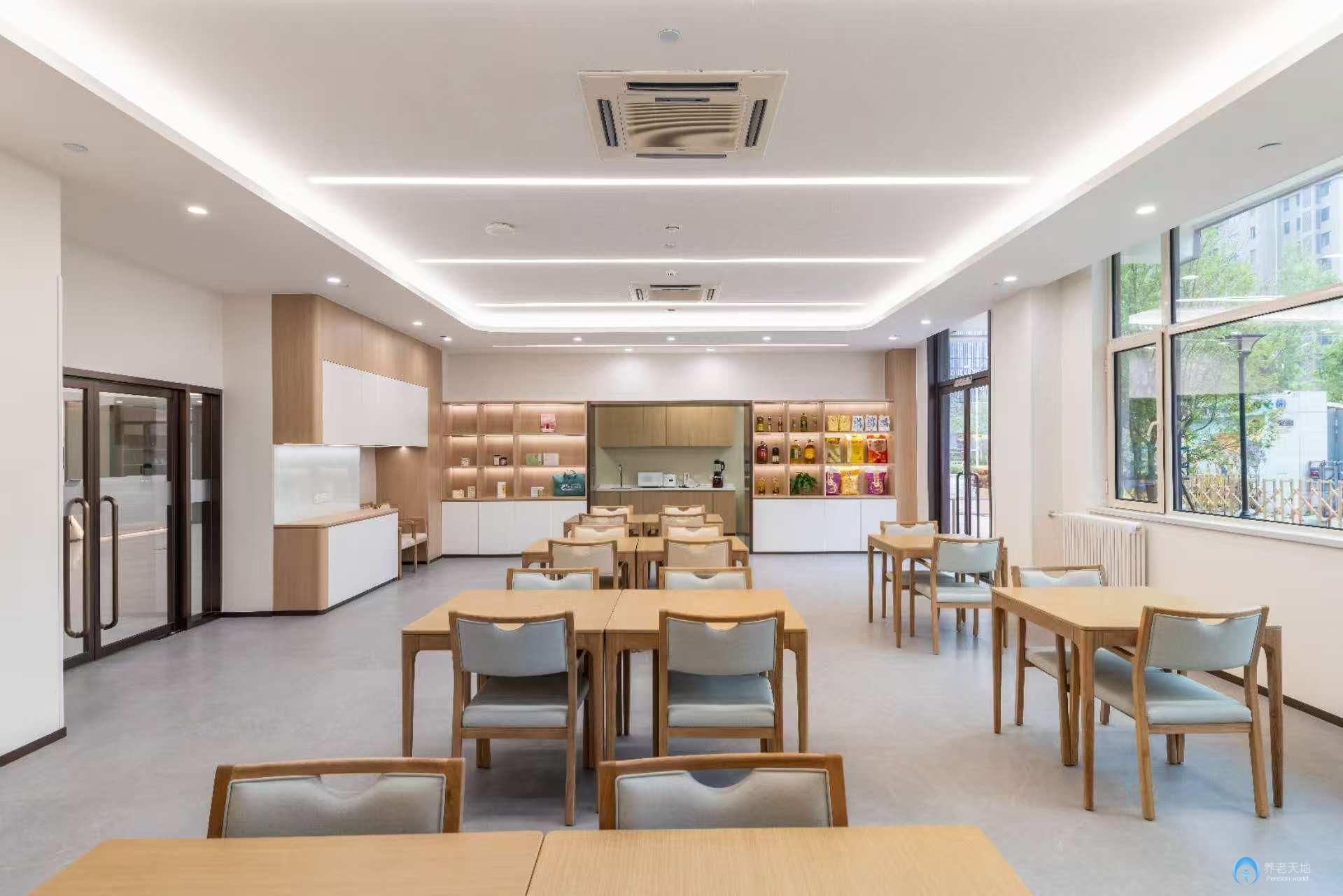 北京市通州區(qū)潞城鎮(zhèn)鵬瑞利婧信康護(hù)家園