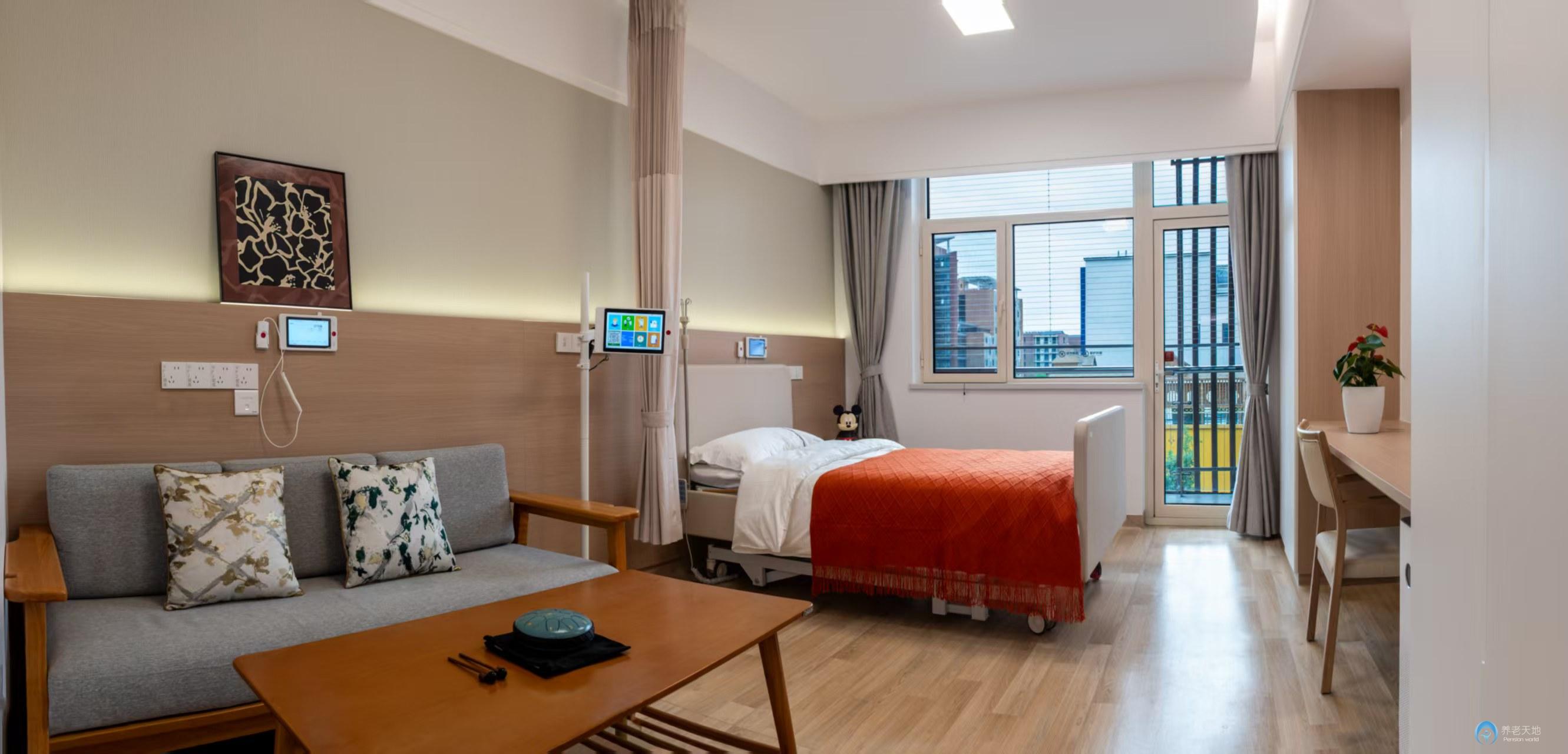 北京市通州區(qū)潞城鎮(zhèn)鵬瑞利婧信康護(hù)家園