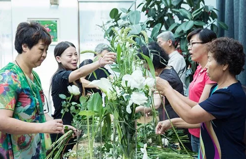 1545199227282044265.png 插花.png