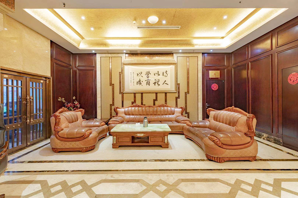 1629268110594044030.jpg 1629268110594044030.jpg