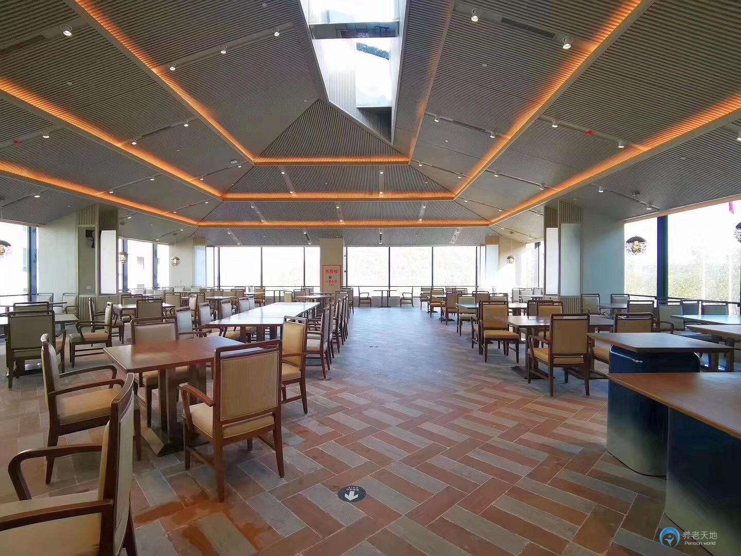 1631505164971020864.jpg 1631505164971020864.jpg