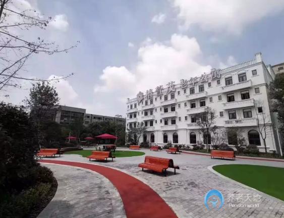 1715233333800051779.jpg 1715233333800051779.jpg